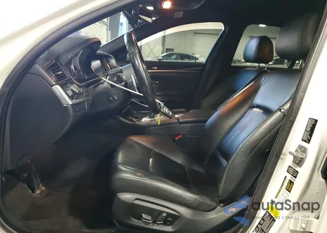 2015 BMW 528 Xi z USA, uszkodzony, nr VIN WBA5A7C5XFD621358